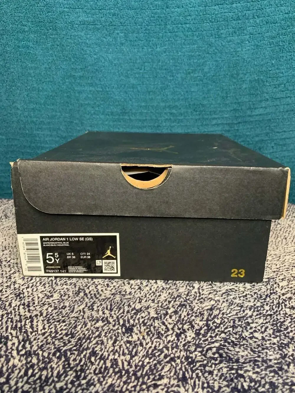 Nike Air Jordan 1 Low SE(GS) White/Industrial Blue Youth Size 5.5, Women Size 7